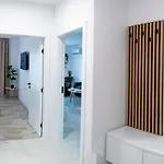 Апартамент - Free Parking, Close To Unihospital, Retail Park Area Панагюрище
